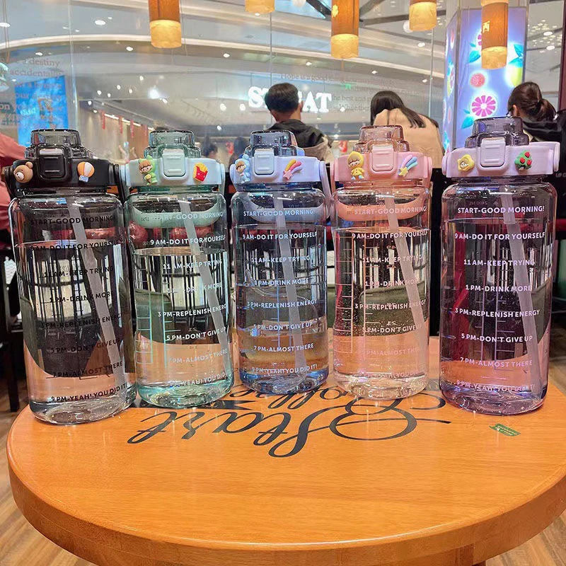 2 Liter Big Water Bottle With Straw Outdoor Sports Female Travel bottles Fitness Cup Summer Cold Water Jug with Time Marker